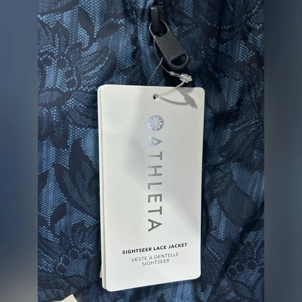 Athleta Women's Size Large Sightseer Lace Pattern Jacket NWT Blue 2-Way Stretch